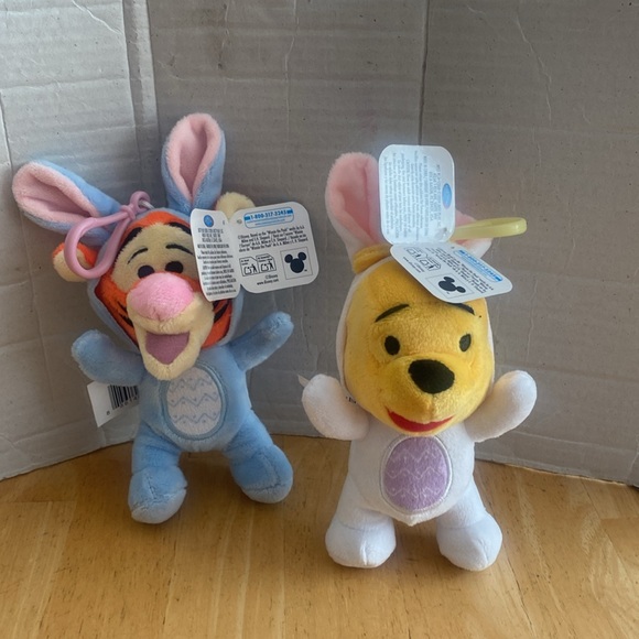 Disney Winnie the Pooh and Tigger plush Easter clip set of 2. NWT About 6.5 in - Picture 2 of 3